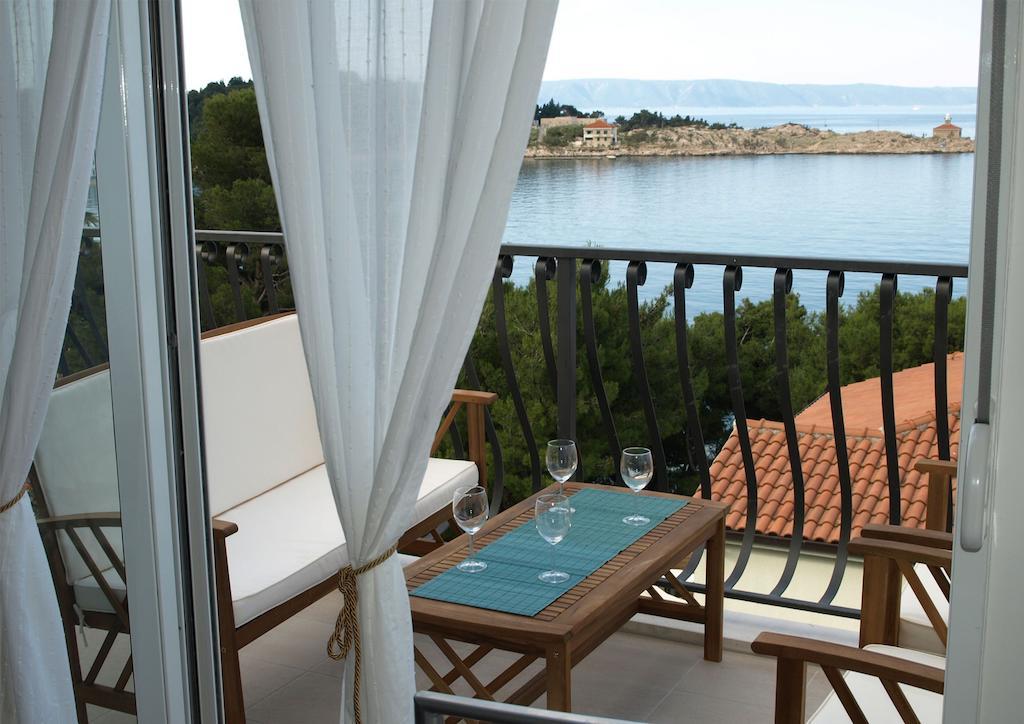Apartments Issa Makarska Rum bild