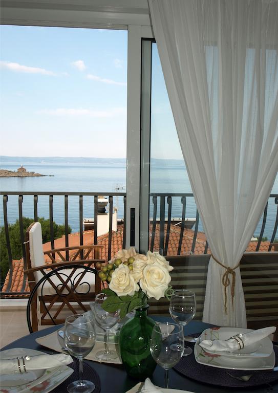 Apartments Issa Makarska Rum bild