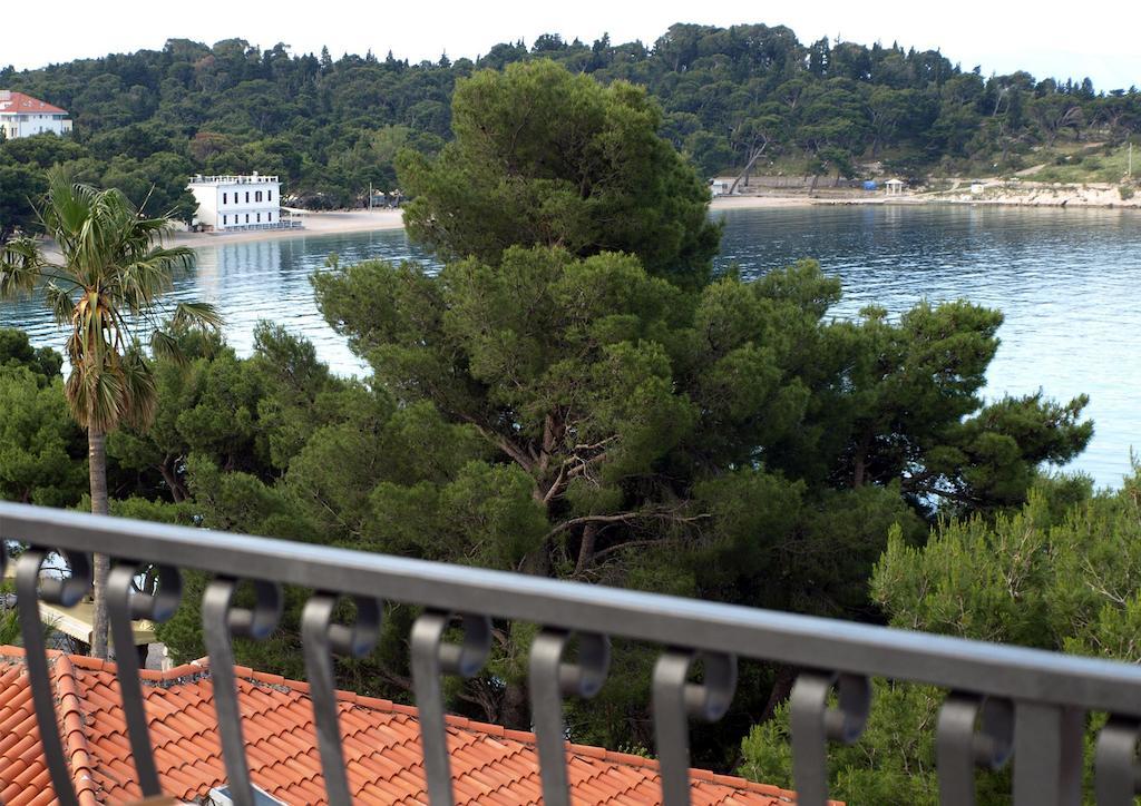 Apartments Issa Makarska Rum bild