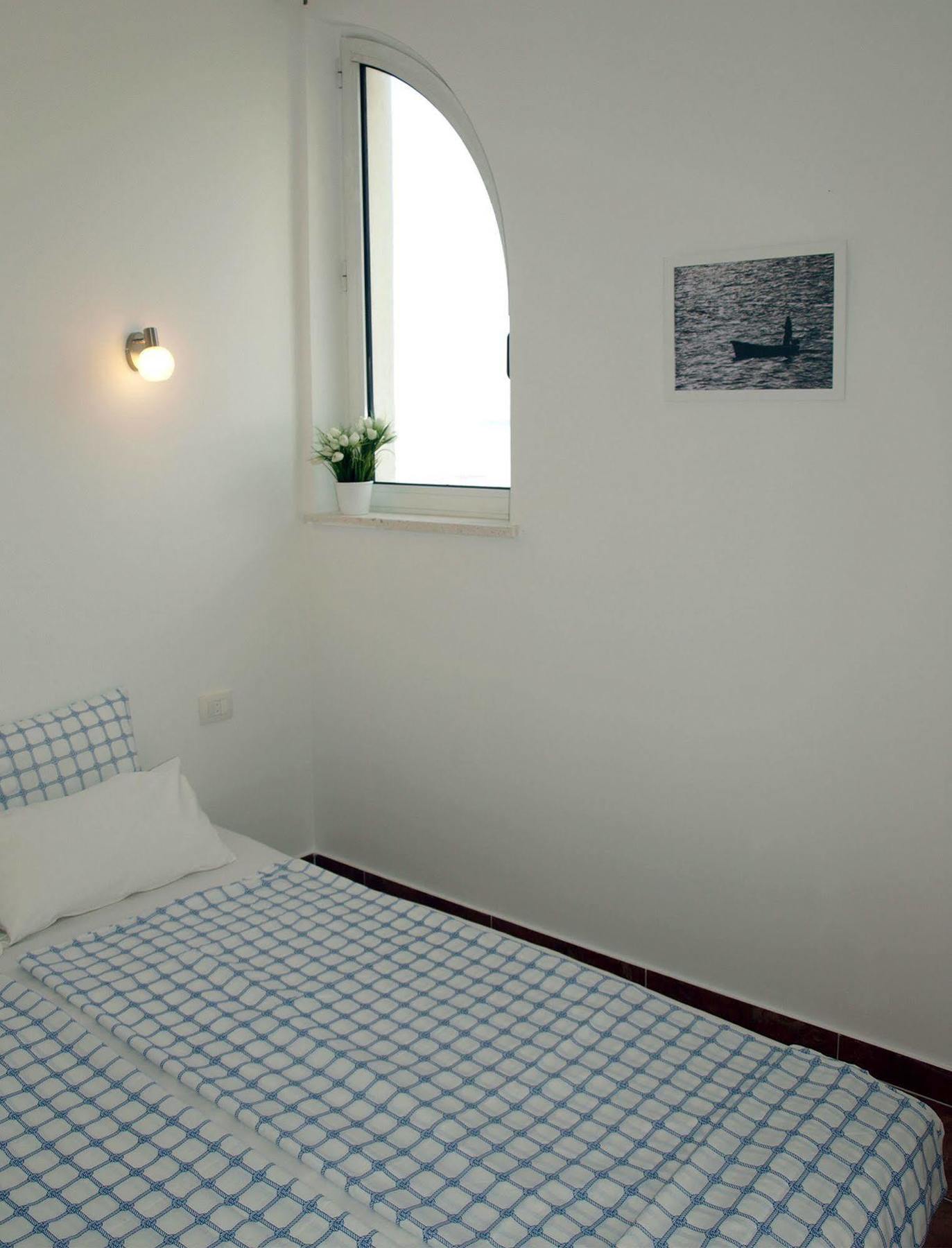 Apartments Issa Makarska Exteriör bild